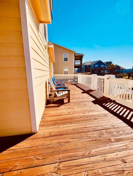 Sunny Delight - Sleeps 10 - Generous Space! Bolivar Peninsula Экстерьер фото