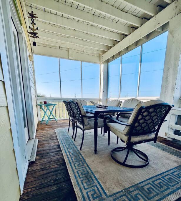 Sunny Delight - Sleeps 10 - Generous Space! Bolivar Peninsula Экстерьер фото