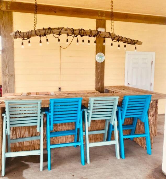 Sunny Delight - Sleeps 10 - Generous Space! Bolivar Peninsula Экстерьер фото