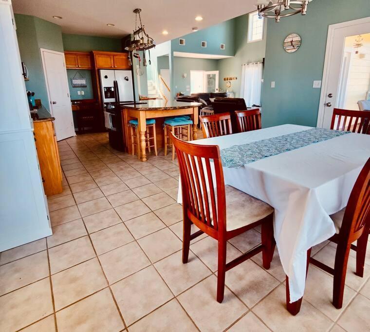 Sunny Delight - Sleeps 10 - Generous Space! Bolivar Peninsula Экстерьер фото