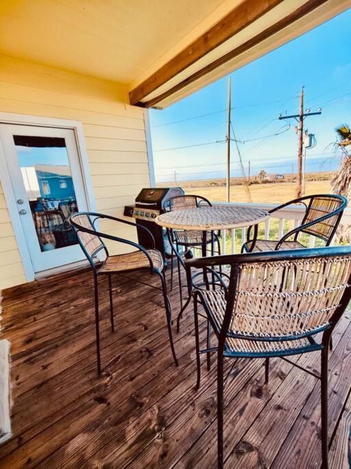 Sunny Delight - Sleeps 10 - Generous Space! Bolivar Peninsula Экстерьер фото