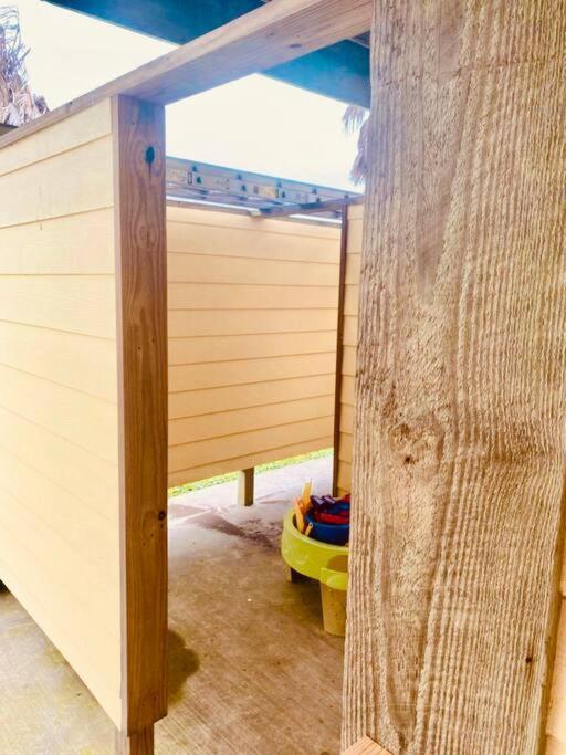 Sunny Delight - Sleeps 10 - Generous Space! Bolivar Peninsula Экстерьер фото