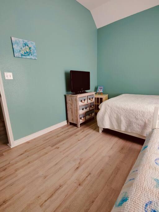 Sunny Delight - Sleeps 10 - Generous Space! Bolivar Peninsula Экстерьер фото